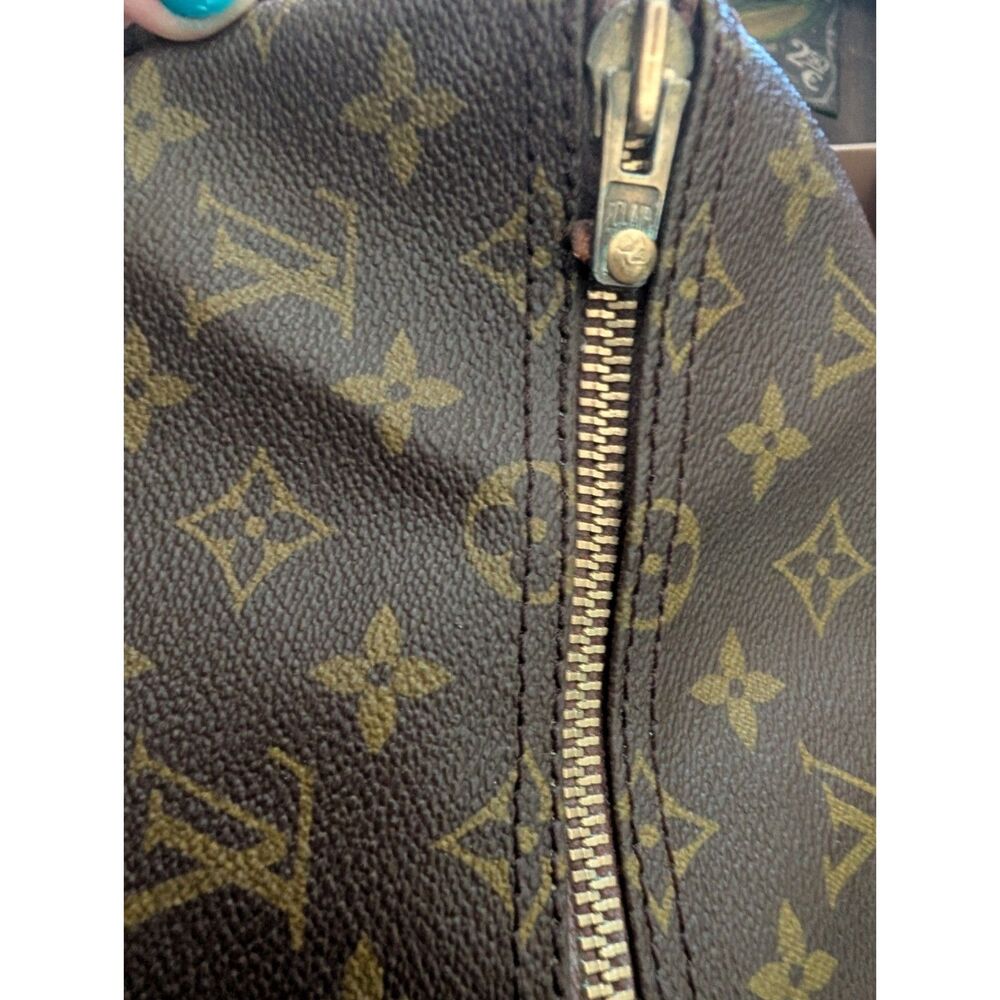 Authentic Louis Vuitton Keepall 55 Monogram Canvas Duffel Bag –Vintage - Picture 11 of 15